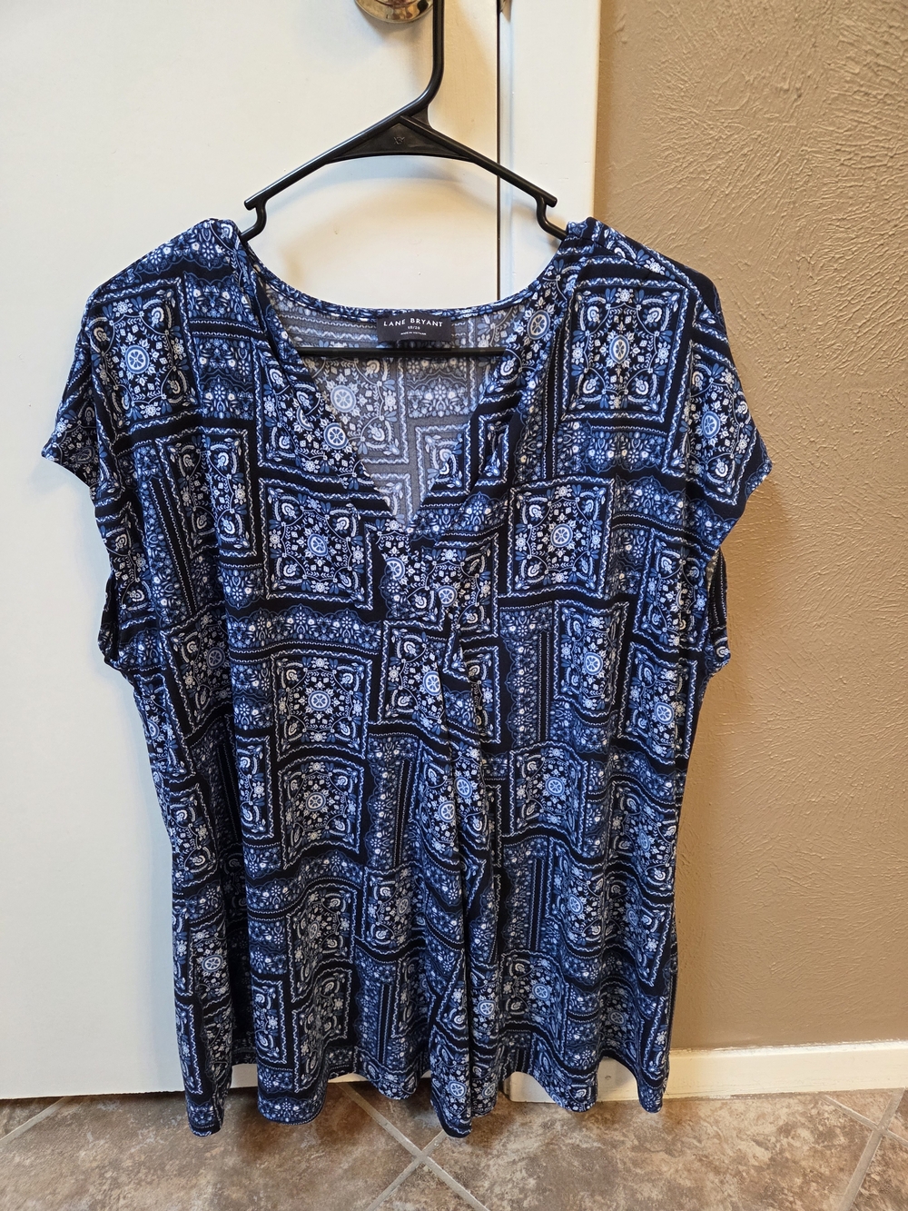 Lane Bryant Navy Paisley Print Short Sleeve Blouse
